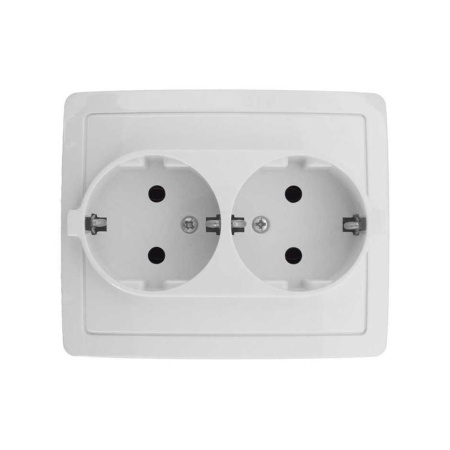 Розетка 2-м СП 15 16А IP20 250В с заземл. Schuko без защ. шторок винт. клеммы бел.  1590456-030