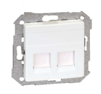 Адаптер на 2 RJ45 коннектора 82 защ. шторки бел.  82006-30 Адаптер на 2 RJ45 коннектора 82 защ. шторки бел.  82006-30