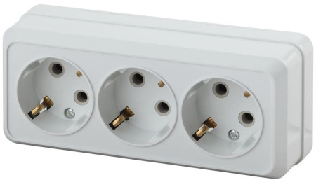 Розетка 3-м ОП Quadro 2-206-01 16А IP20 250В 3х2P+E бел.  Б0053819
