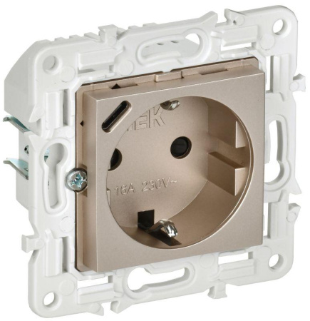 Розетка SKANDY 18Вт 16А с заземл. защ. штроки с USB C SK-R17Sh шампань  SK-R14-16-U14-018-K37