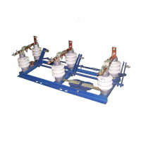 Разъединитель РЛНД-1-10-II 630 УХЛ1 3п с приводом ПРНЗ-10  Разъединитель РЛНД-1-10-II 630 УХЛ1 3п с приводом ПРНЗ-10