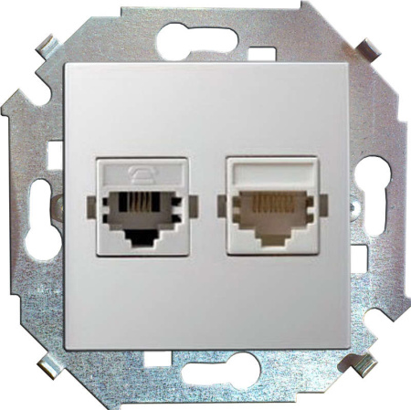 Розетка компьютерная 2-м СП  15 RJ45 кат.5E Systimax механизм бел.  1591593-030