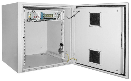 Шкаф уличный 19дюйм 15U 650х600мм IP55 метал. дверь; сер.  LO35-15U66-M55