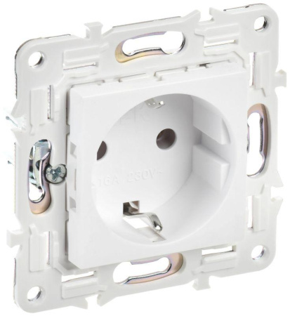Розетка SKANDY 16А с заземл. без защ. шторок SK-R05W арктич. бел.  SK-R11-16-K01