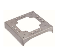 Цоколь для соед. напольного кабель-канала с 3 перфорациями 85х18мм и 1 вырезом 130х18мм алюм.  Connect KTA813-8