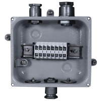 Коробка клеммная КЗНС-08 У2 8 зажимов IP65 (метал. вводы)  ET002543