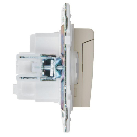 Розетка 1-м SKANDY 16А IP44 с заземл. защ. штроки с крышкой SK-R11B беж.  SK-R16-16-44-K10