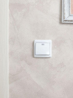 Выключатель 1-кл. СП Вега 10А IP20 ВС10-1-1-ВБ с индикацией бел.  EVV11-K01-10-DM