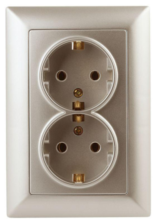 Розетка 2-м СП Solo 4-205-04 16А 250В IP20 2х2P+E Schuko с заземл. шампань  Б0053676